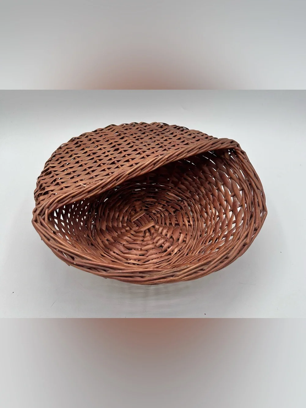 Vintage Wicker Woven Wall Hanging Basket Brown 9.75